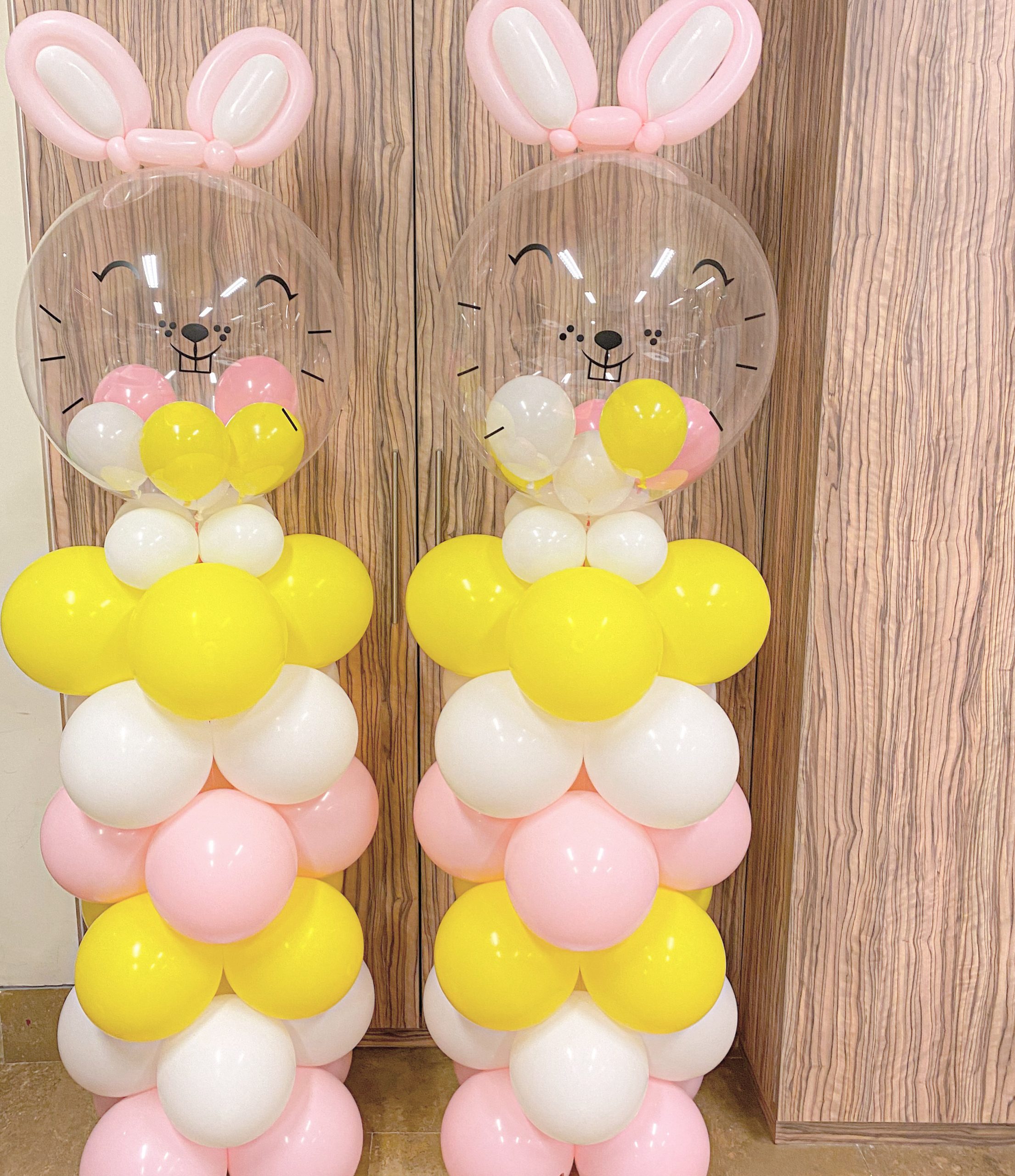 Bunny Balloon Column