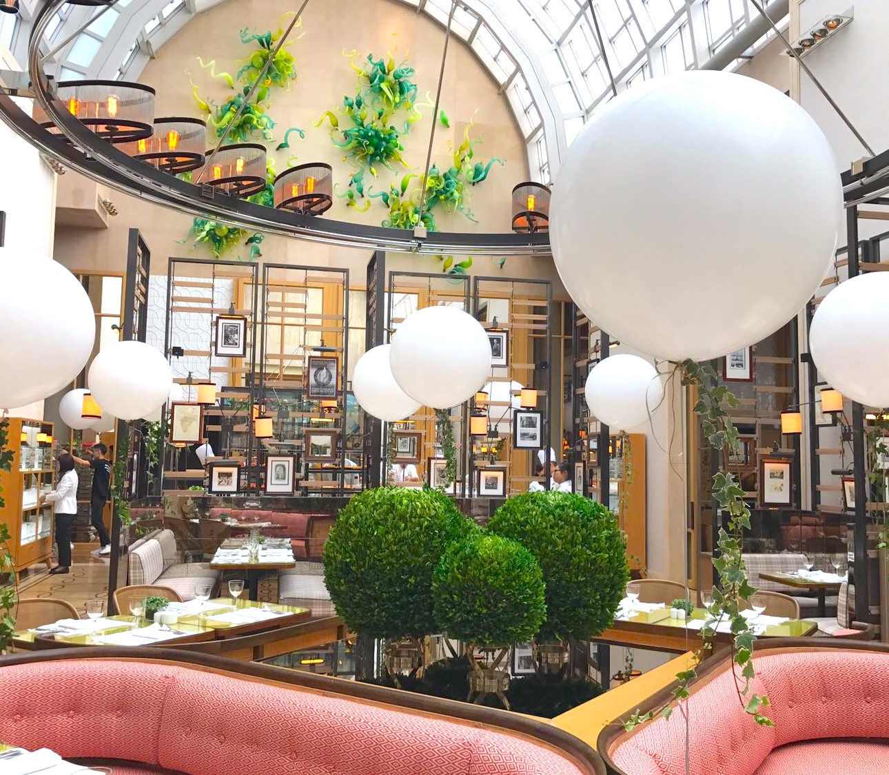 3ft Wedding Balloon With Vines